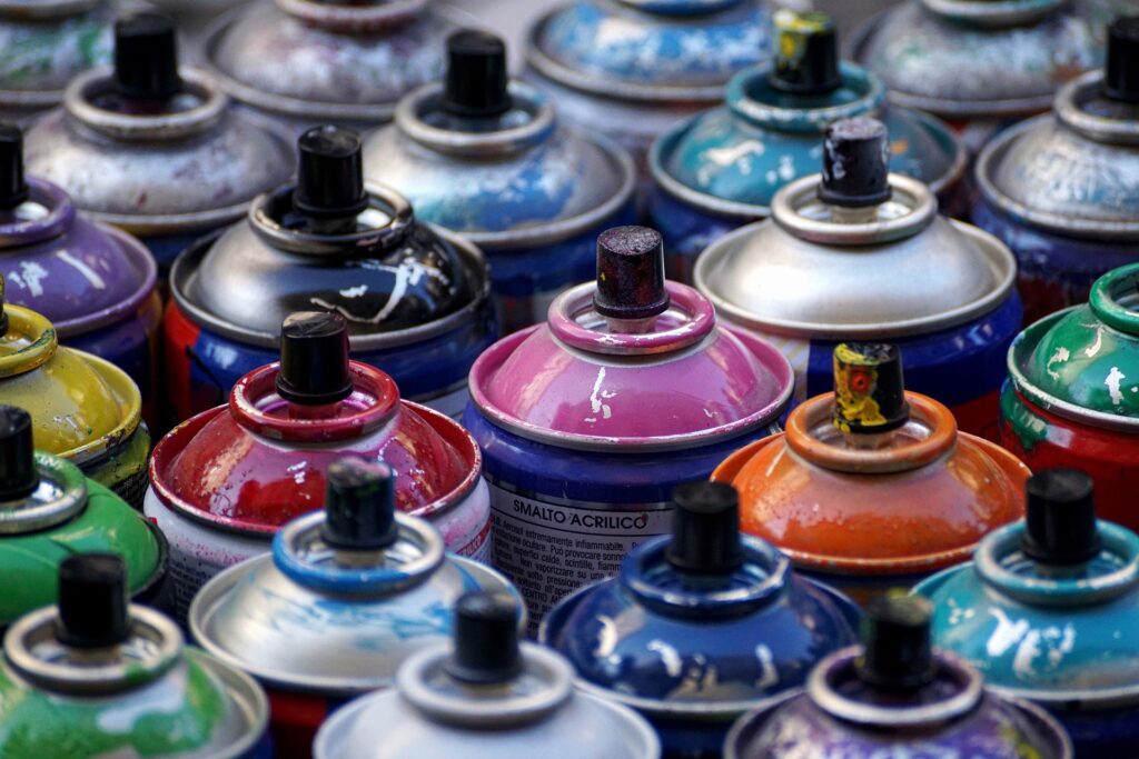 spray paint cans