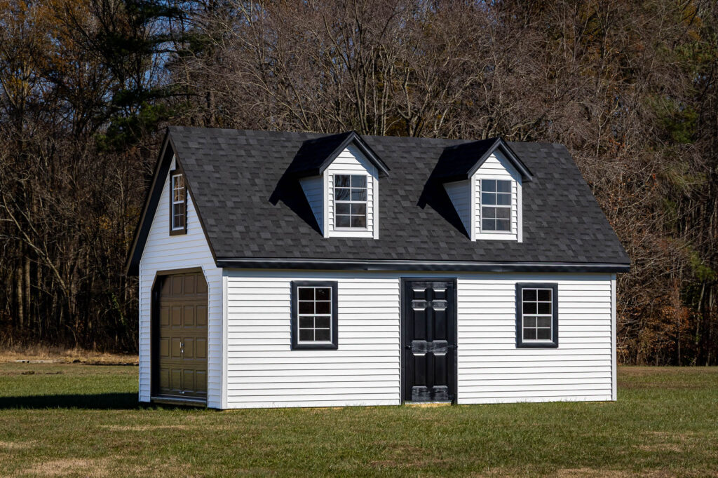 picture of chalet garage in lawn